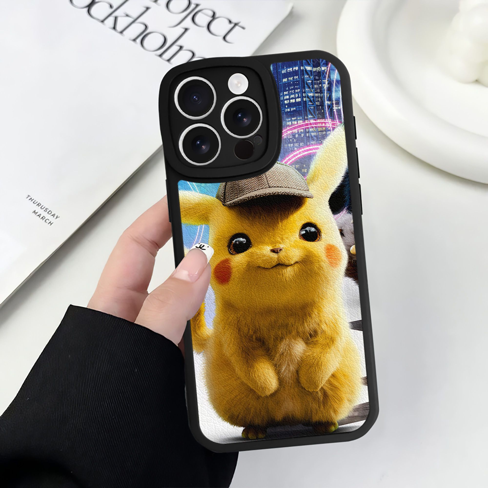 （画像用） ポケットモンスター Pokémon 【iPhone 16シリーズ対応】シリコンスマホケース（レザー調） 材質：シリコン